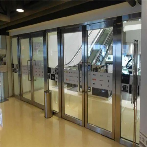 防火門尺寸要求(圖1) 商場防火玻璃門.jpg